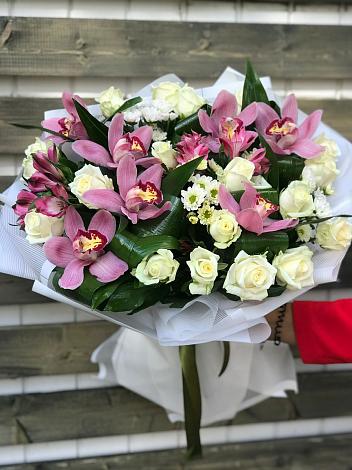 Букет цветов из: Розы и Хризантемы в Колодезном