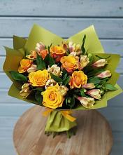 Букет цветов из:  Альстромерии и Розы в Колодезном