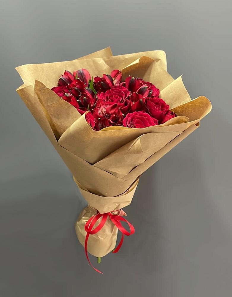 Букет цветов из: Альстромерии и Розы в Колодезном