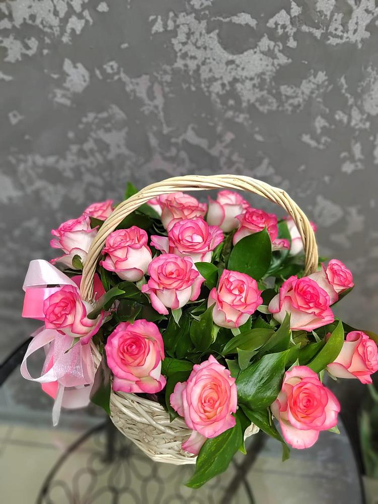 Цветочная композиция из Розы в корзине в Колодезном