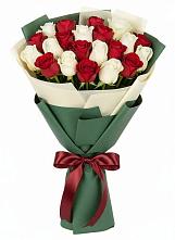 Букет Микс из красных и белых роз в Колодезном