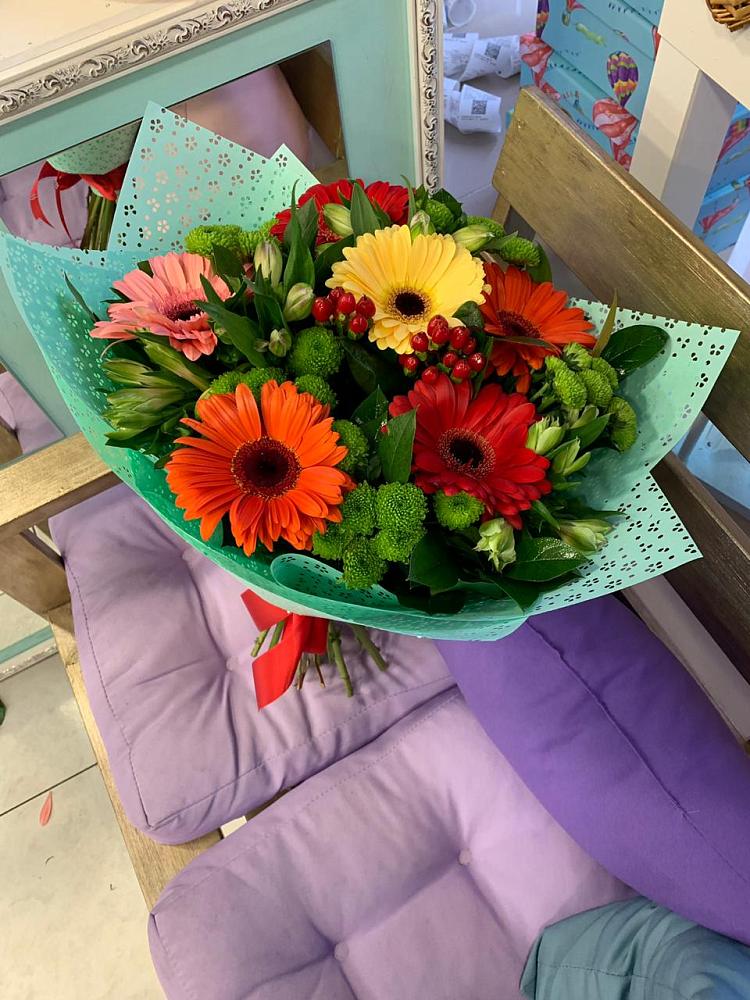 Букет цветов из: Герберы, Хризантемы и Альстромерии в Колодезном