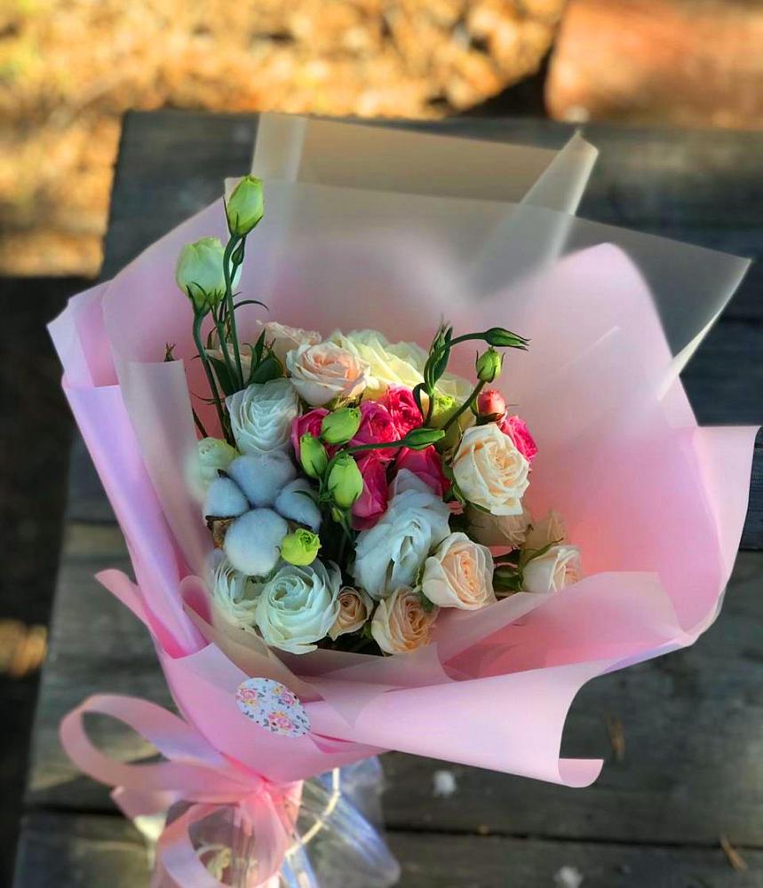 Букет цветов из: Розы и Лизиантусы в Колодезном