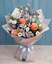 Букет цветов из:  Лизиантусы, Розы, Альстромерии и Гипсофила в Колодезном