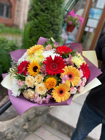 Букет цветов из: Герберы, Ромашки, Хризантемы, Розы и Подсолнухи в Колодезном