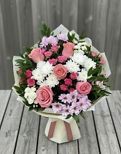 Букет цветов из:  Альстромерии, Гвоздики, Розы и Хризантемы #REPLACE_PRED# Колодезном