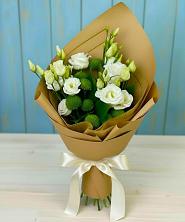 Букет цветов из:  Хризантемы и Лизиантусы в Колодезном