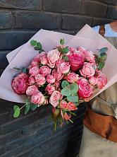 Букет розы в пальмах в Колодезном Букет цветов из: Розы в Колодезном