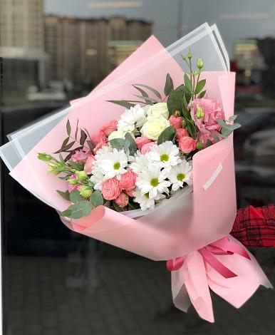 Букет цветов из: Розы, Лизиантусы и Хризантемы в Колодезном